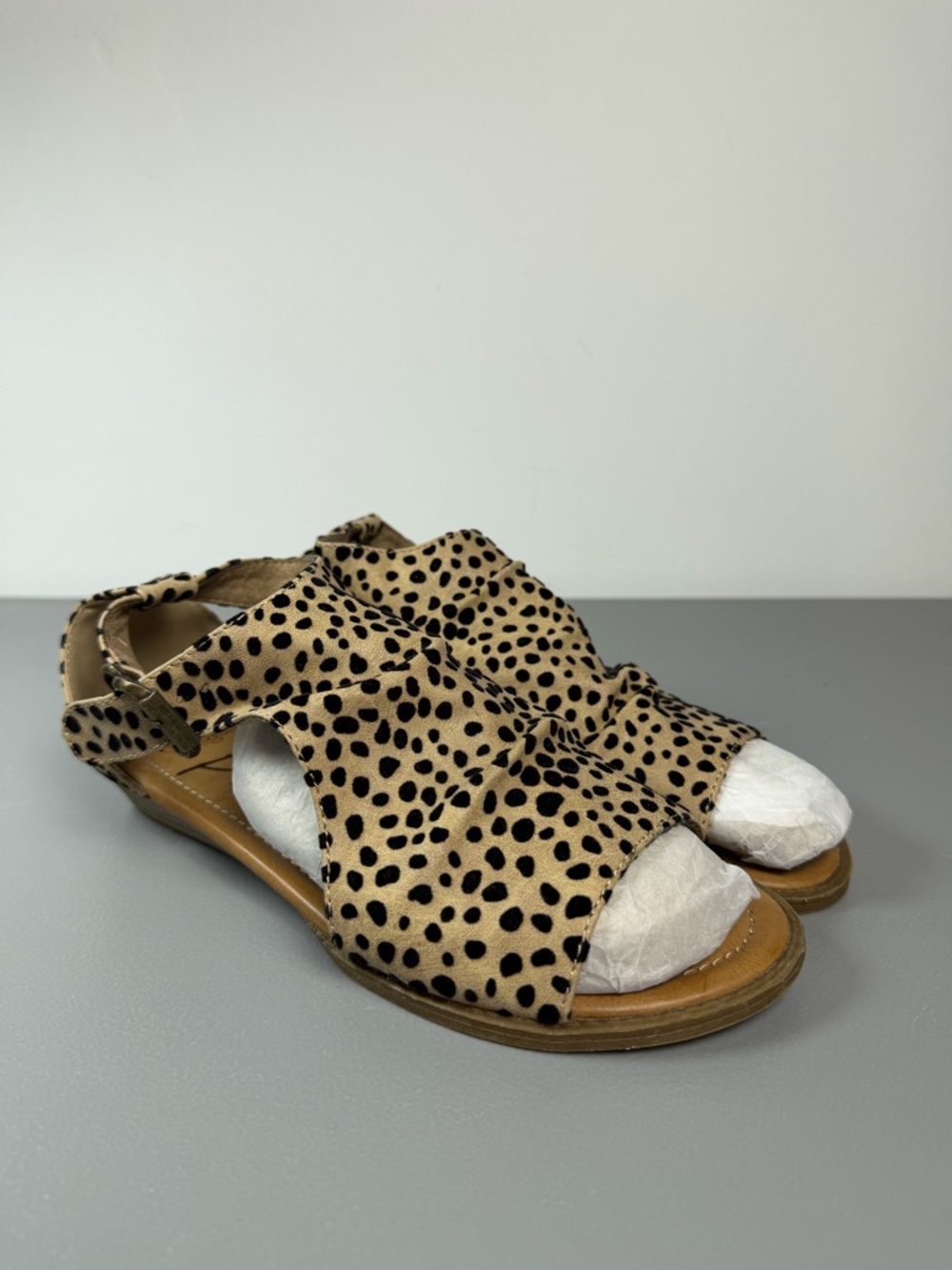 Blowfish Malibu Sandals Women 9 VeganBalla Slip On Black Cheetah Side Zip Wedge - Picture 4 of 14